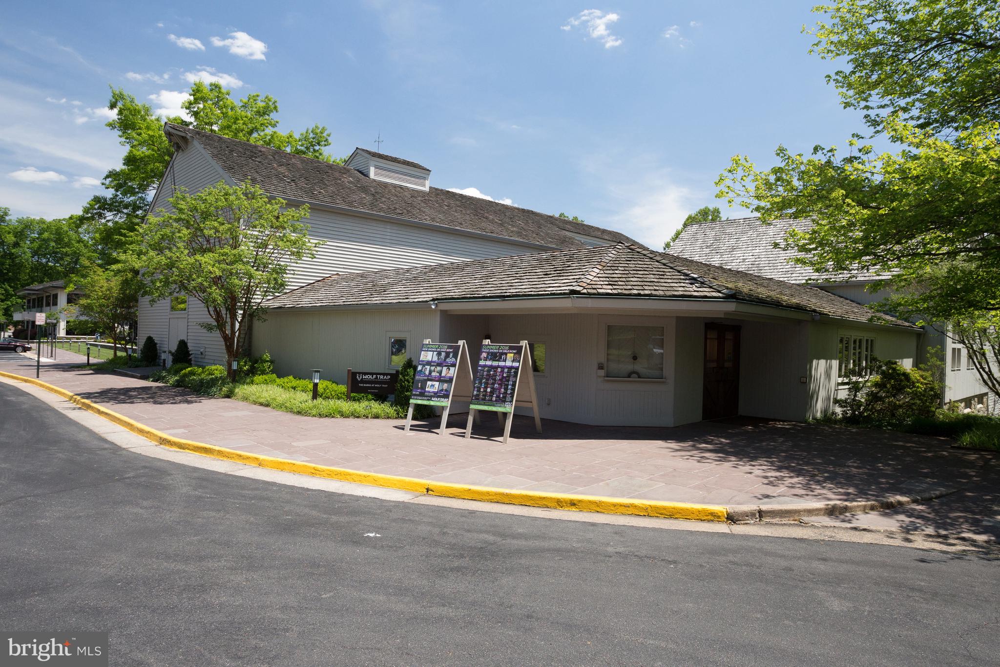 204 River Park Dr