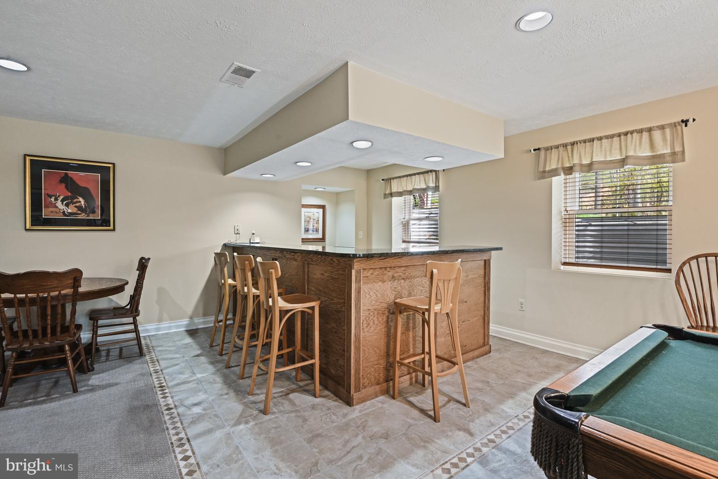 204 River Park Dr
