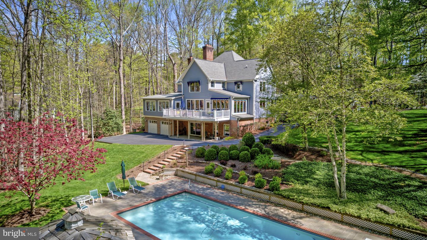 204 River Park Dr