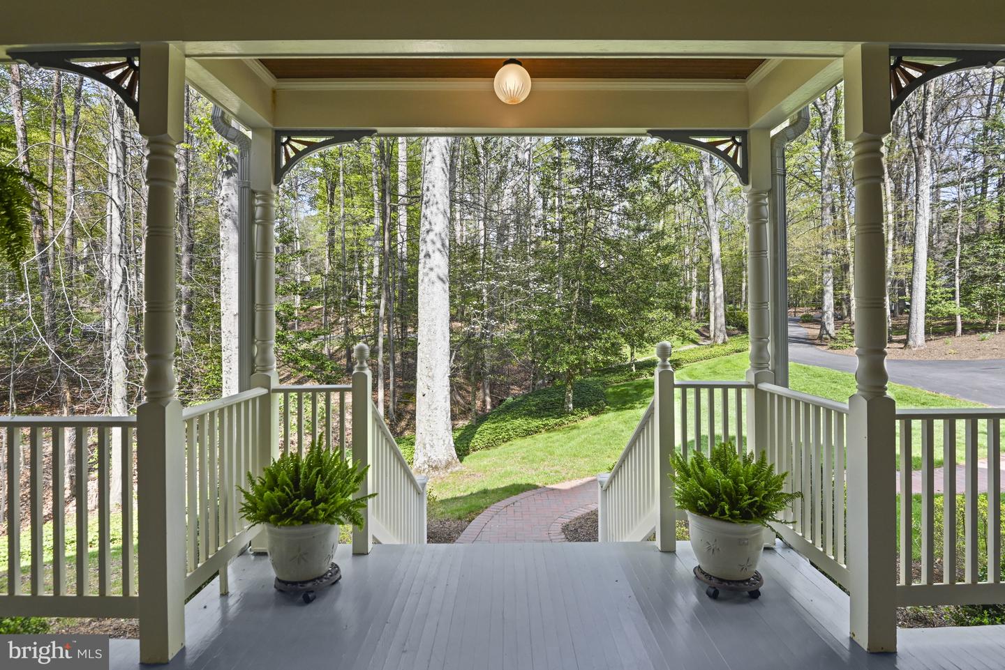 204 River Park Dr