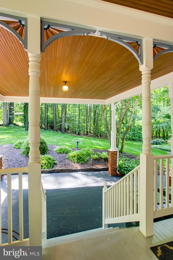 204 River Park Dr