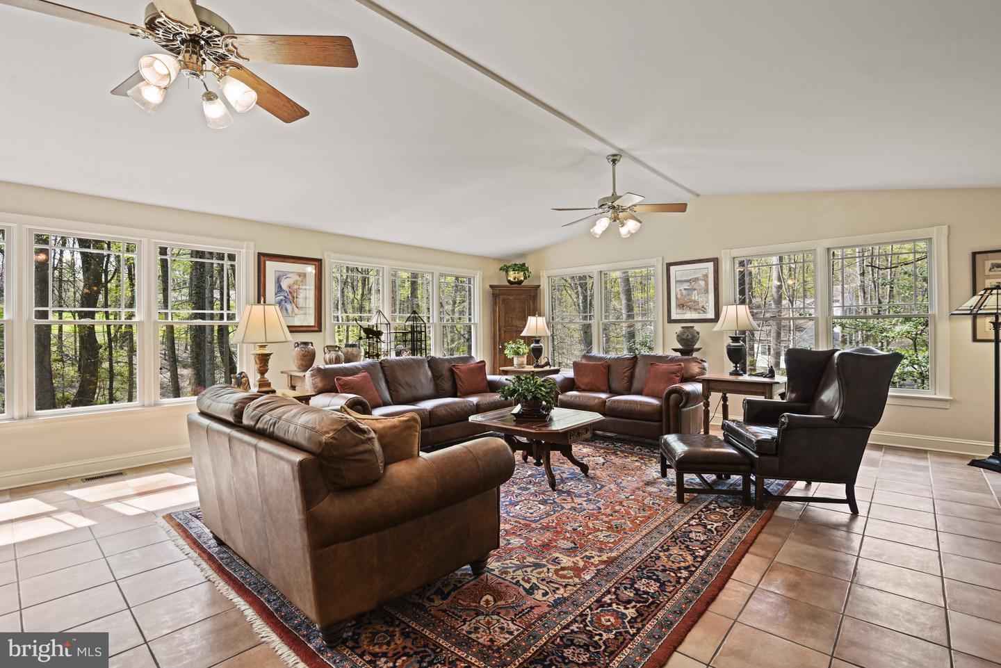 204 River Park Dr