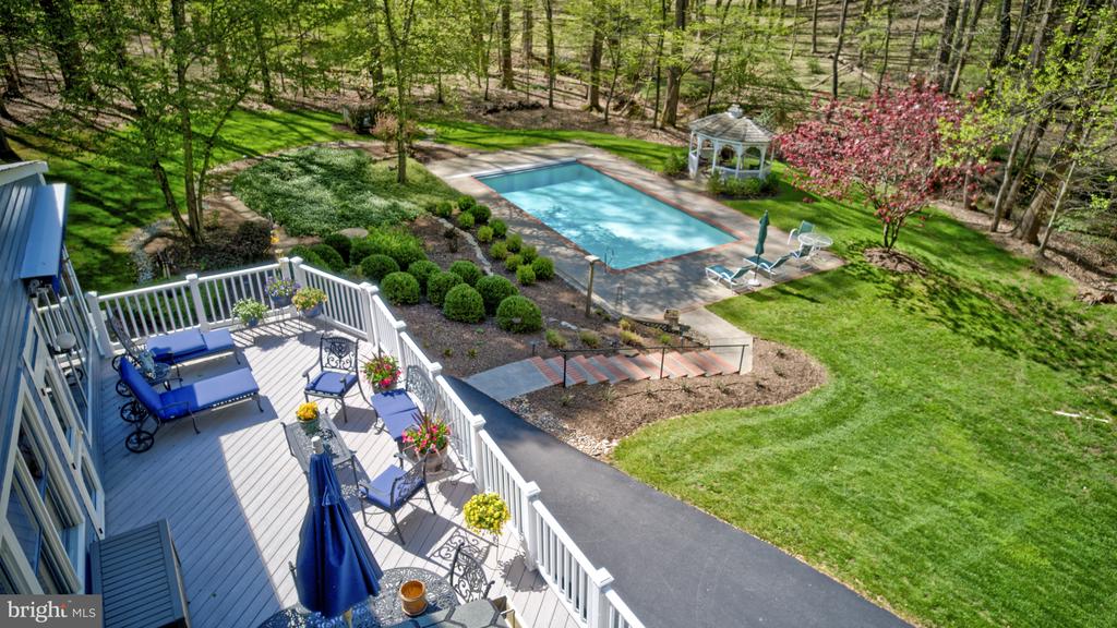 204 River Park Dr