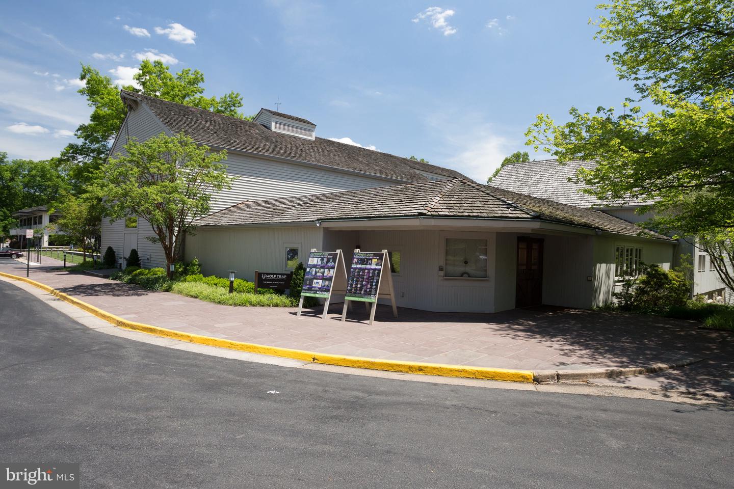 204 River Park Dr