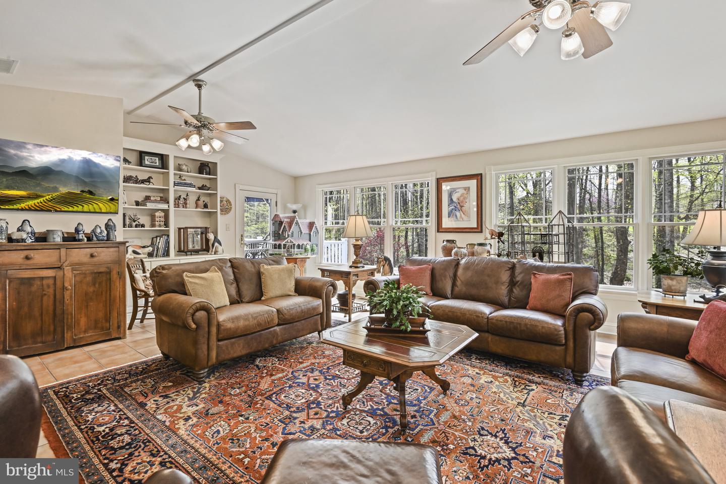 204 River Park Dr