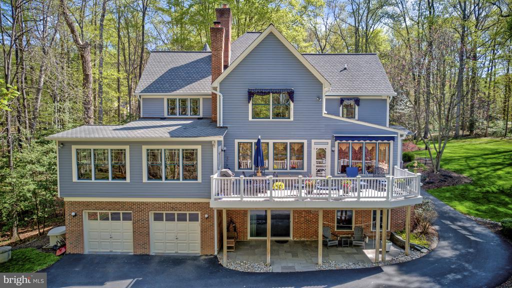 204 River Park Dr