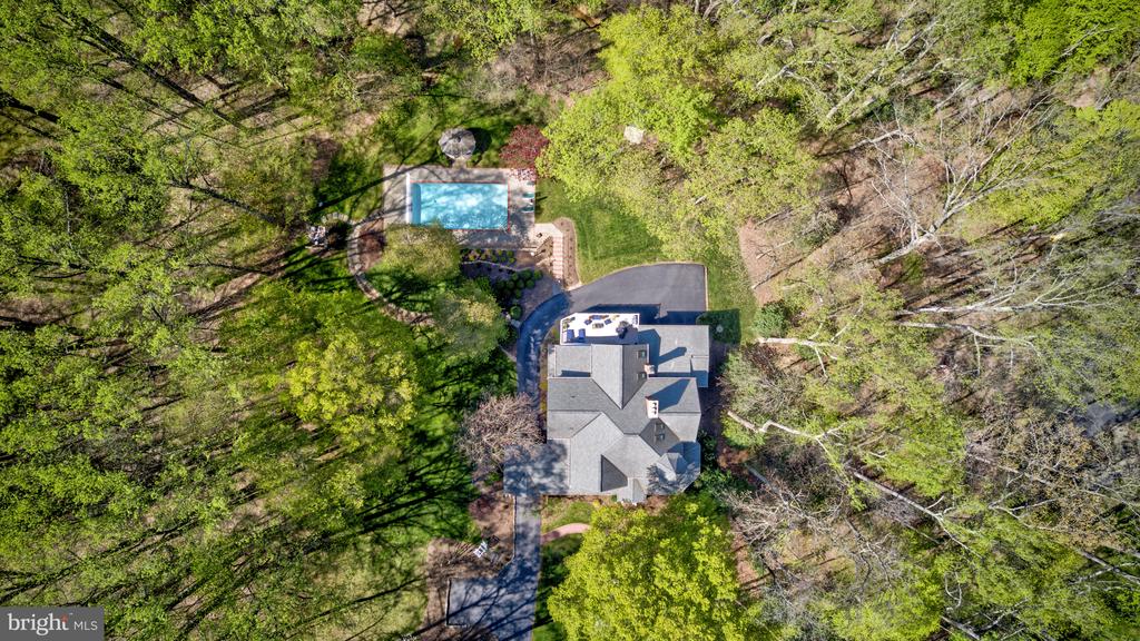 204 River Park Dr