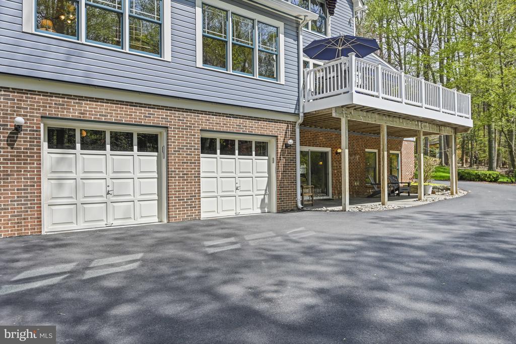 204 River Park Dr