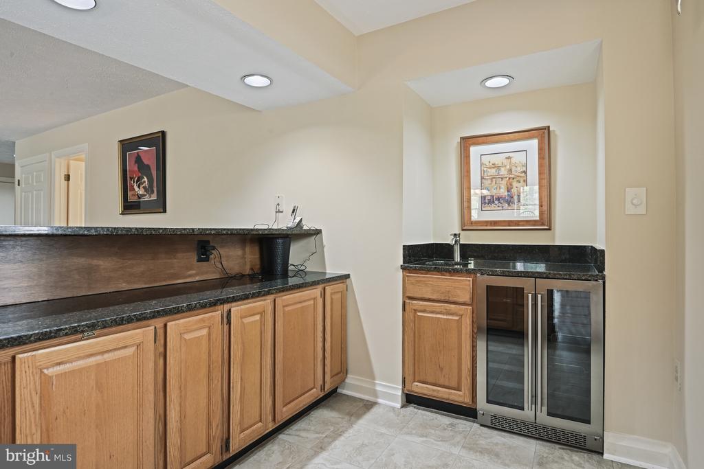 204 River Park Dr
