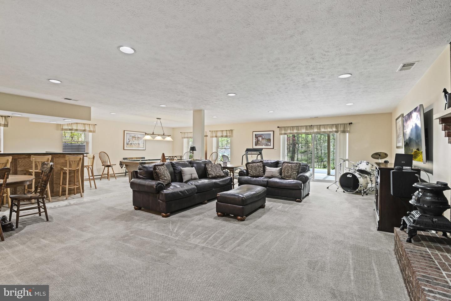 204 River Park Dr
