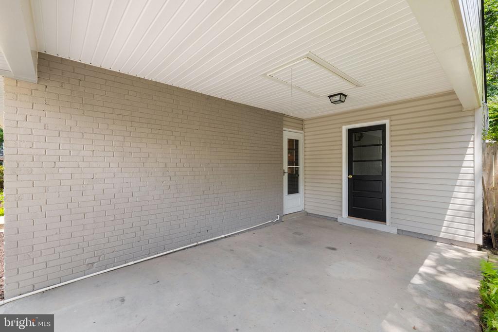 5518 KATHLEEN PLACE