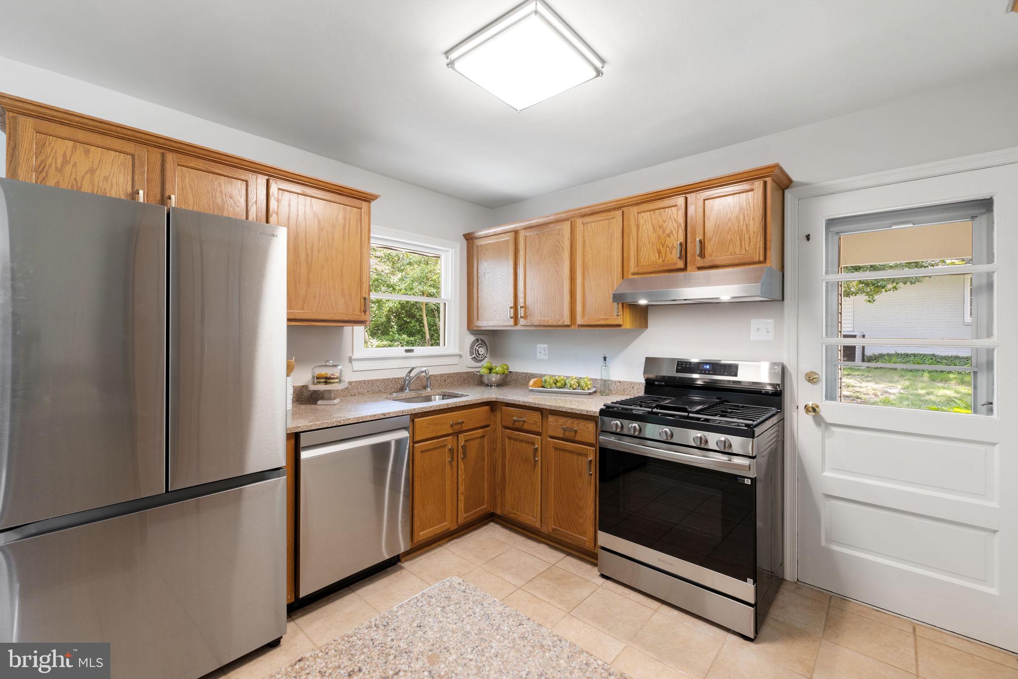 5518 KATHLEEN PLACE