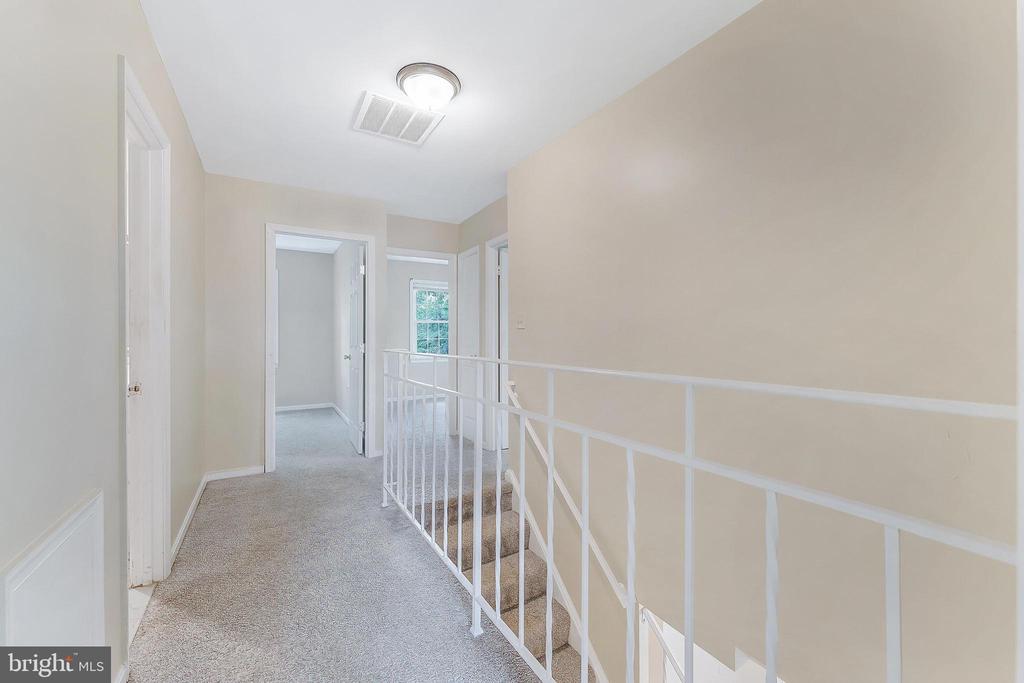 7020 BRADWOOD COURT