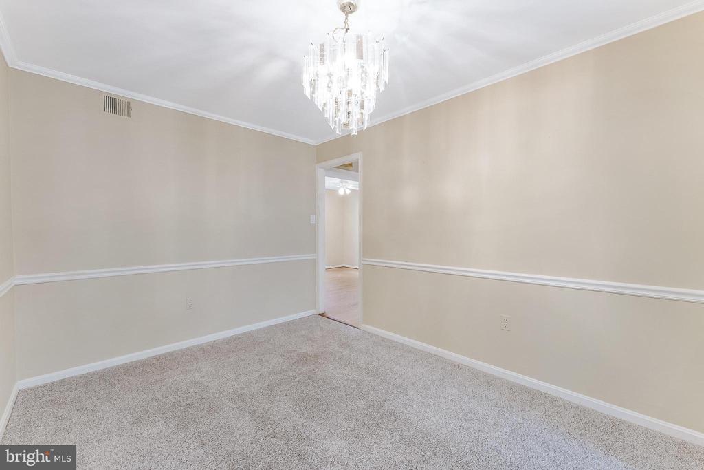 7020 BRADWOOD COURT