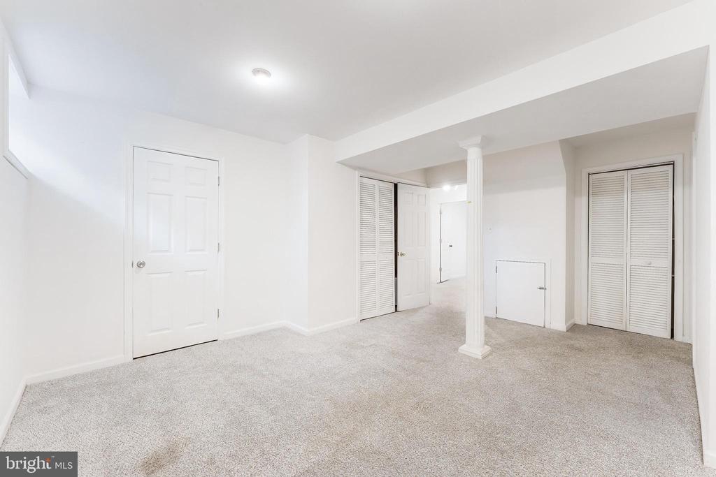 7020 BRADWOOD COURT