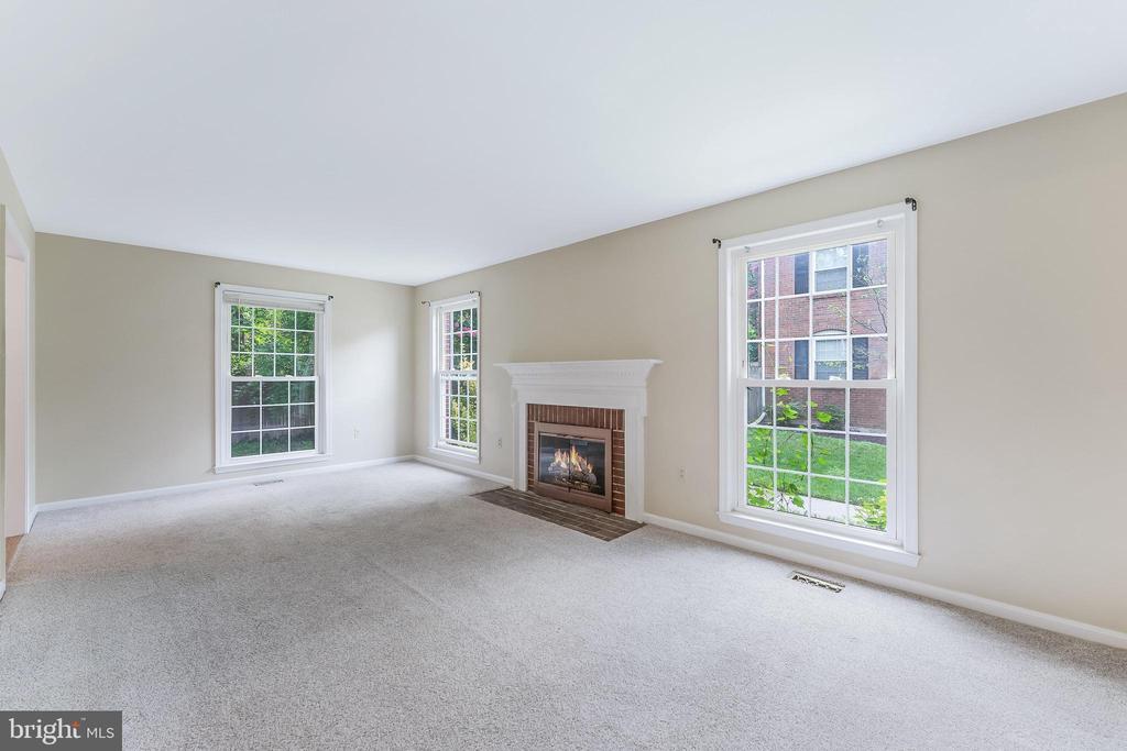 7020 BRADWOOD COURT