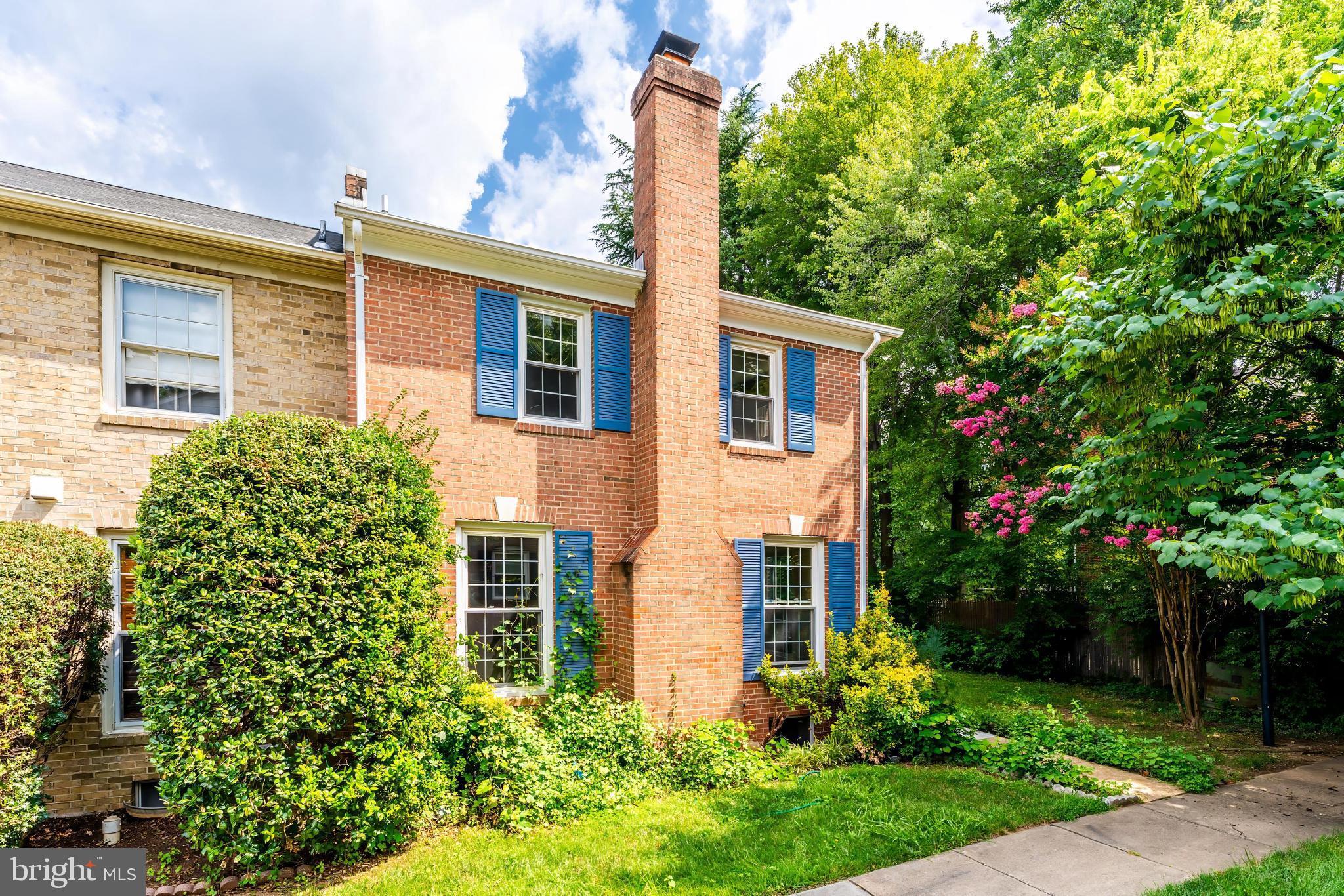 7020 BRADWOOD COURT