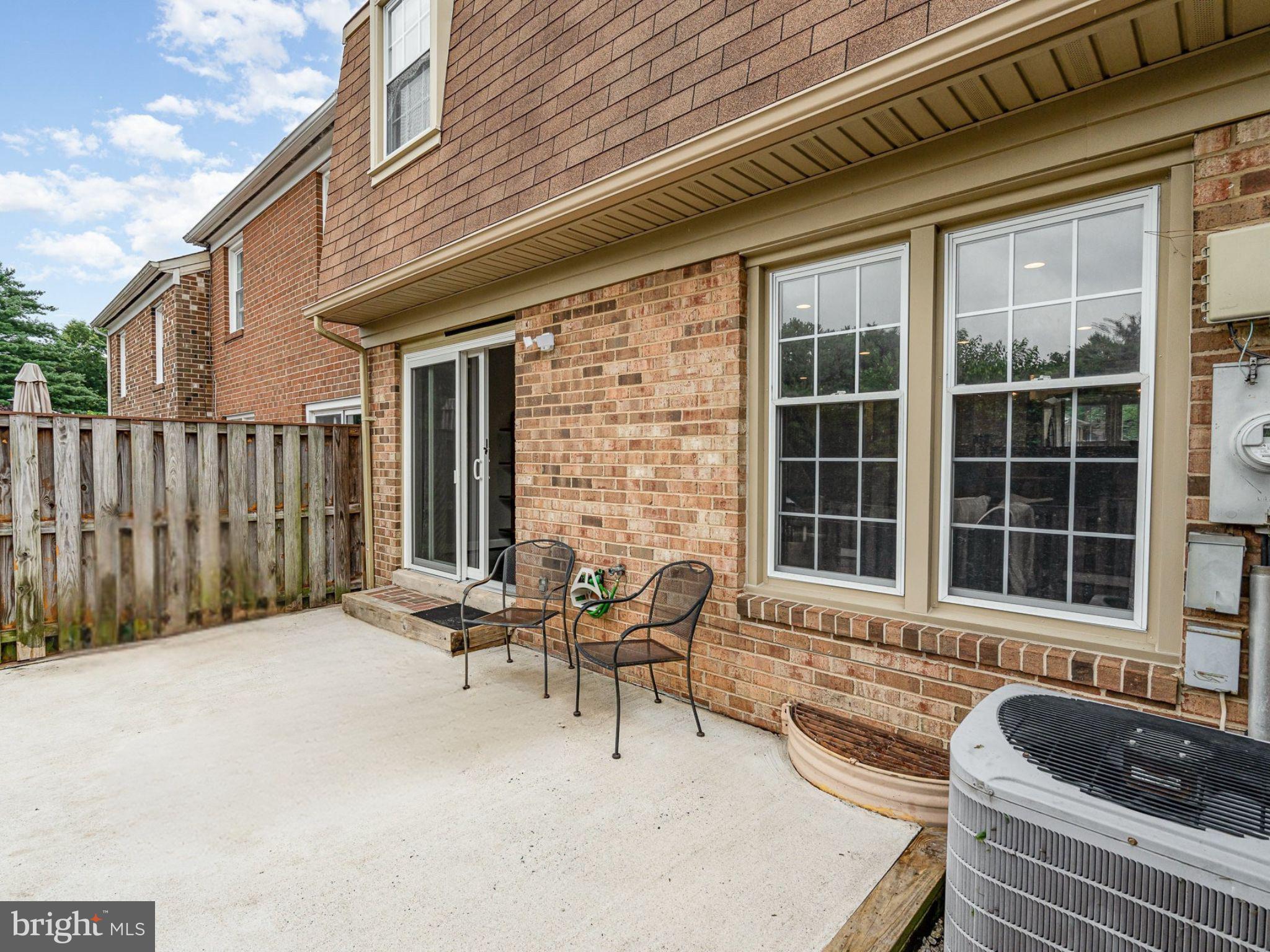 6916 Lafayette Park Dr