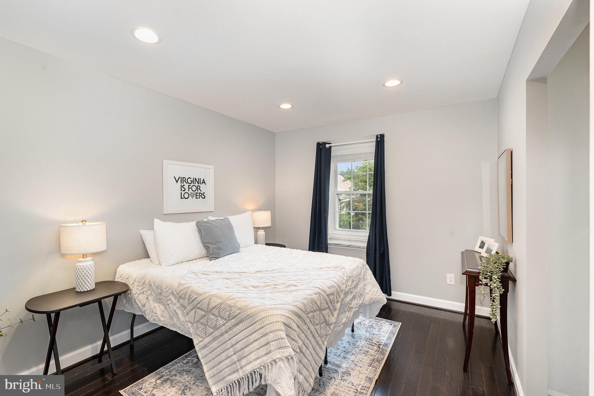 6916 Lafayette Park Dr