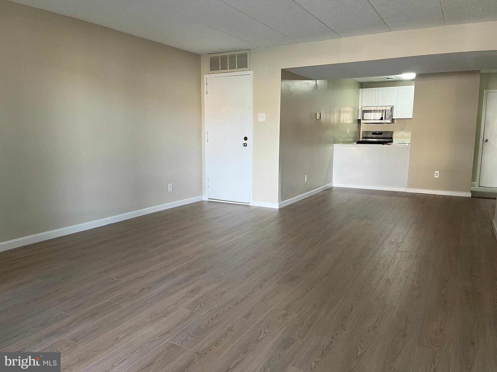 2647 Redcoat Dr #130