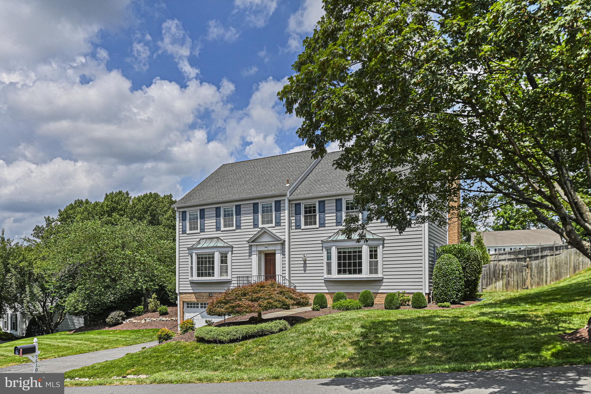 9810 Spring Ridge Ln