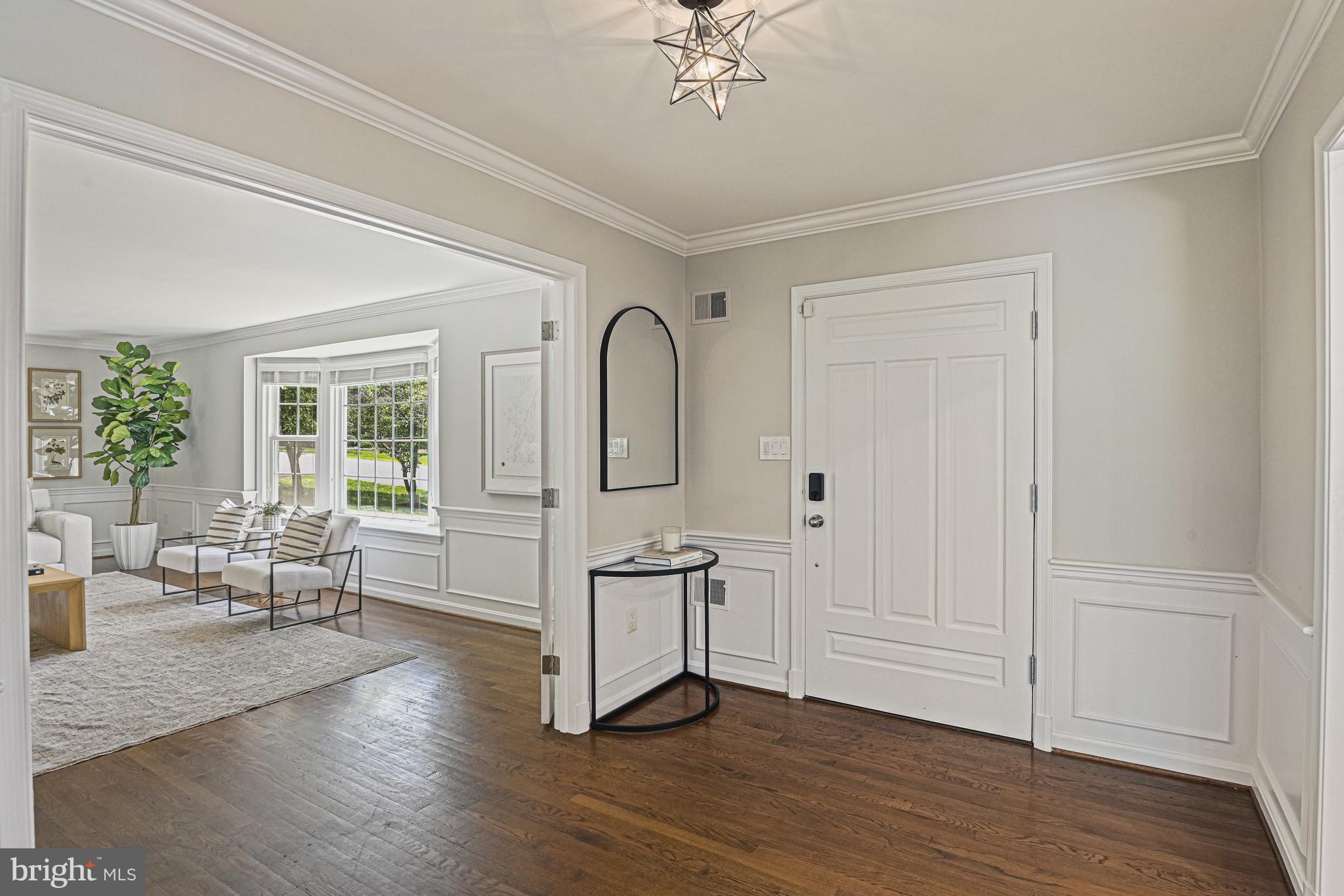 9810 Spring Ridge Ln