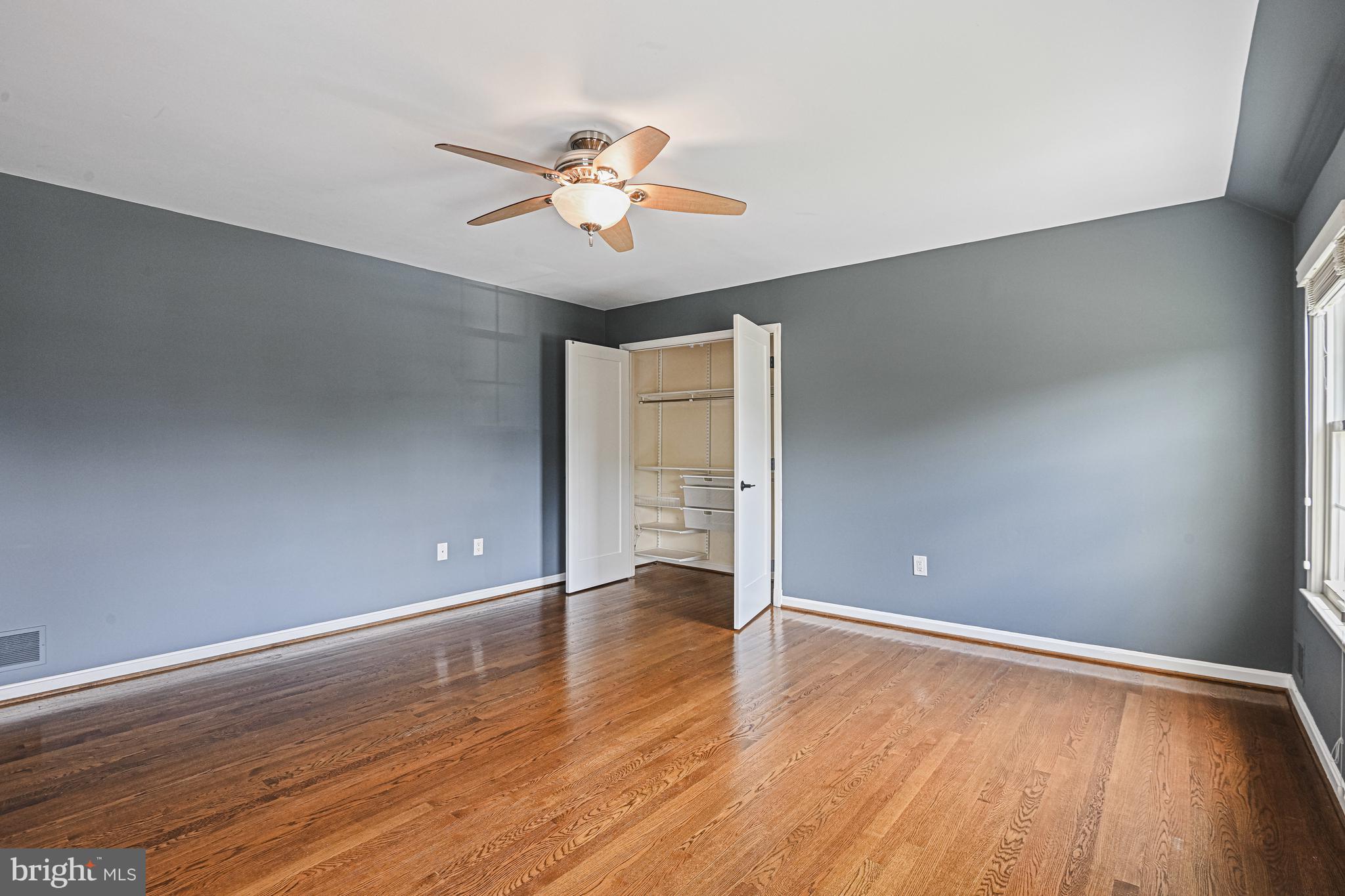 9810 Spring Ridge Ln