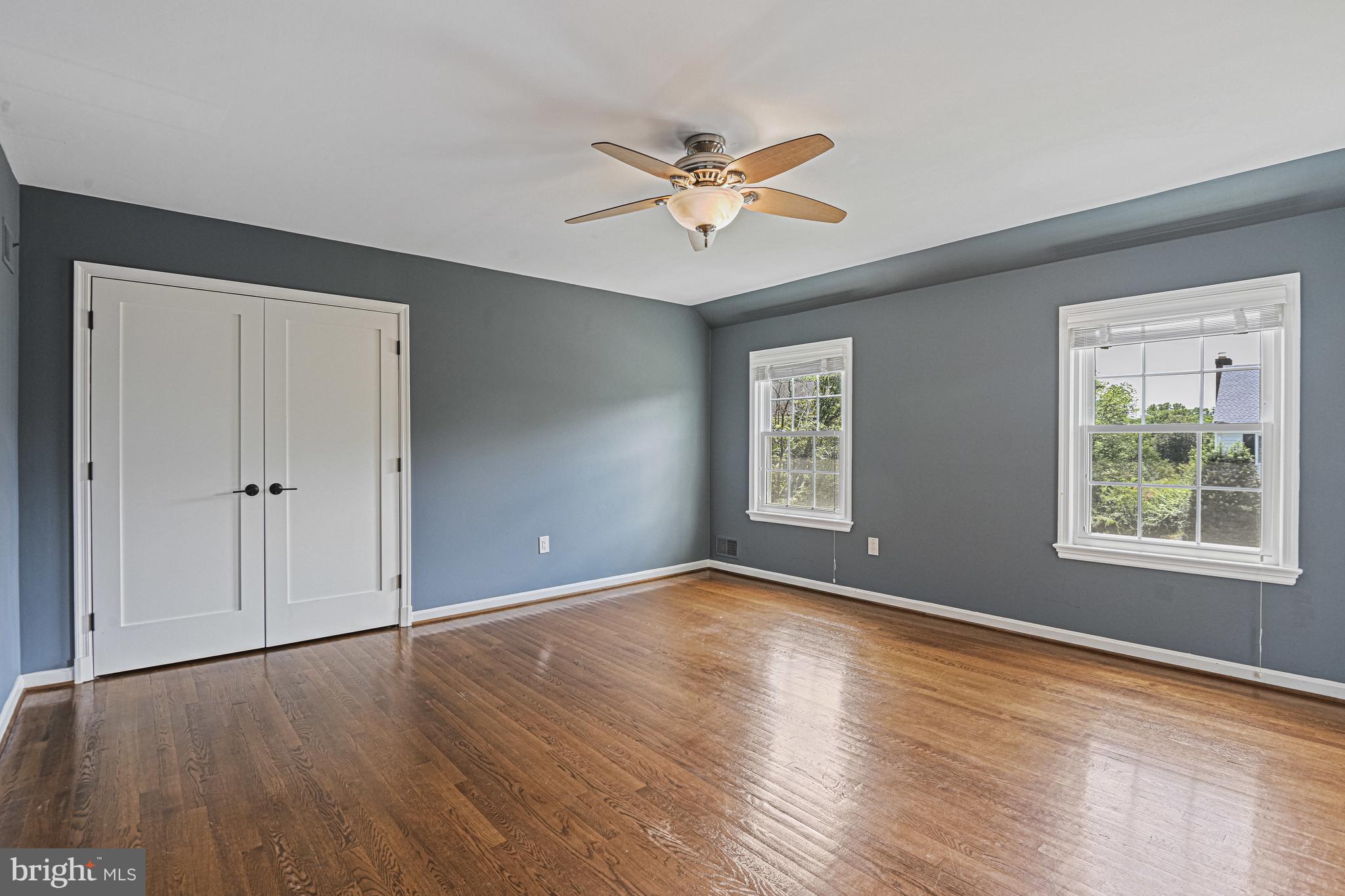 9810 Spring Ridge Ln