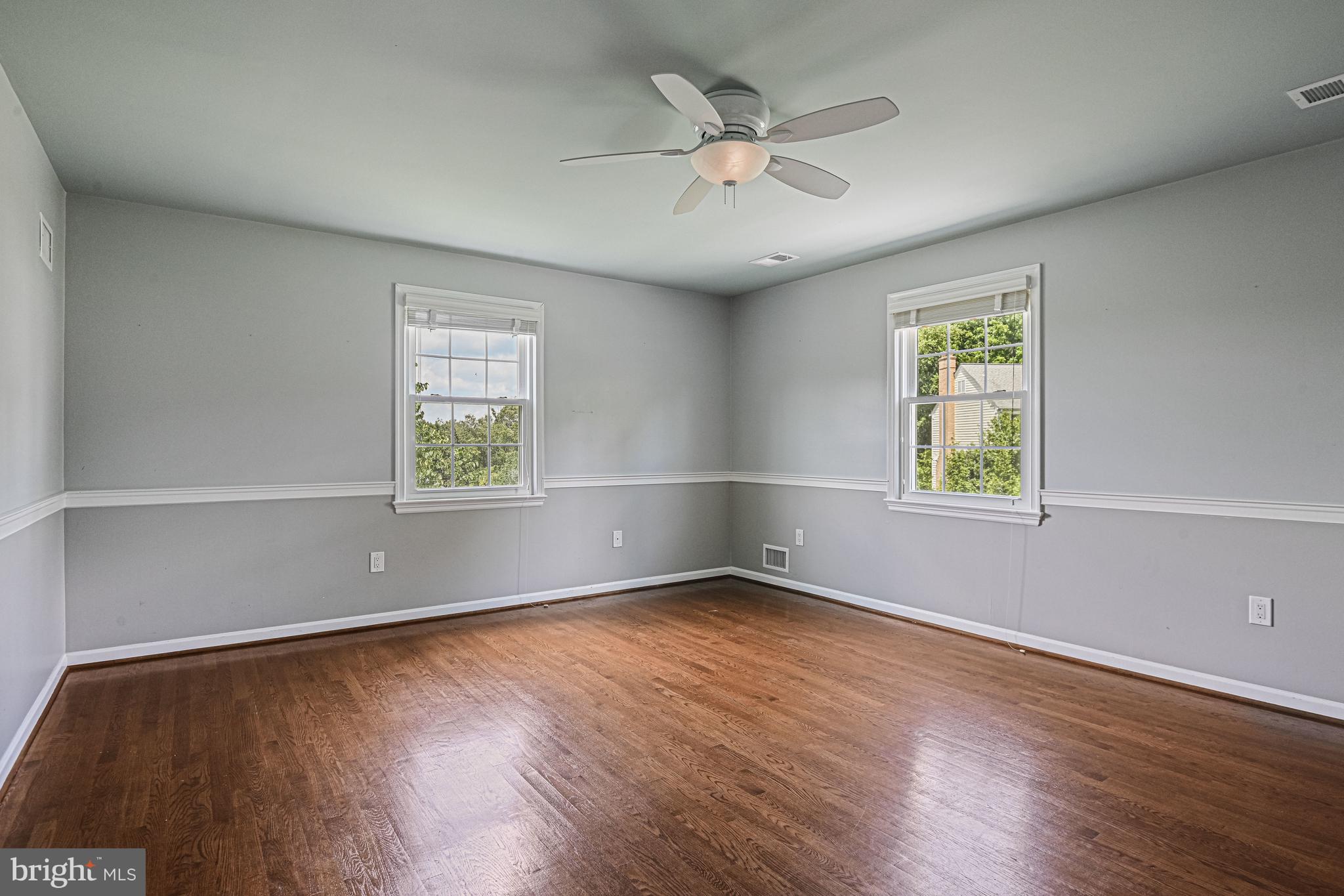 9810 Spring Ridge Ln