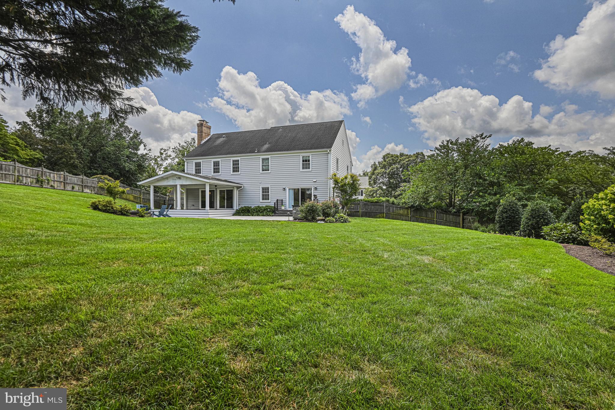 9810 Spring Ridge Ln