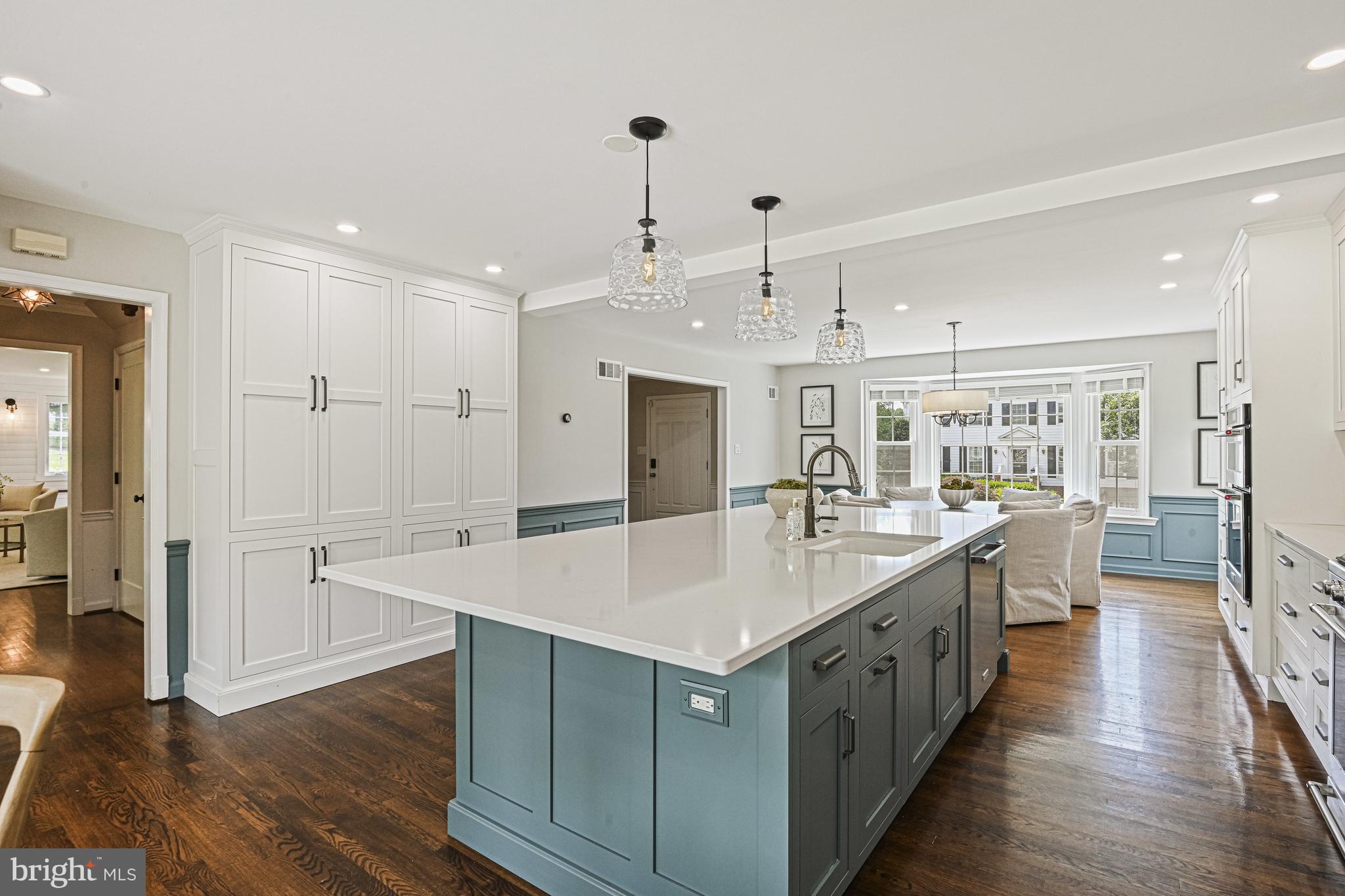 9810 Spring Ridge Ln