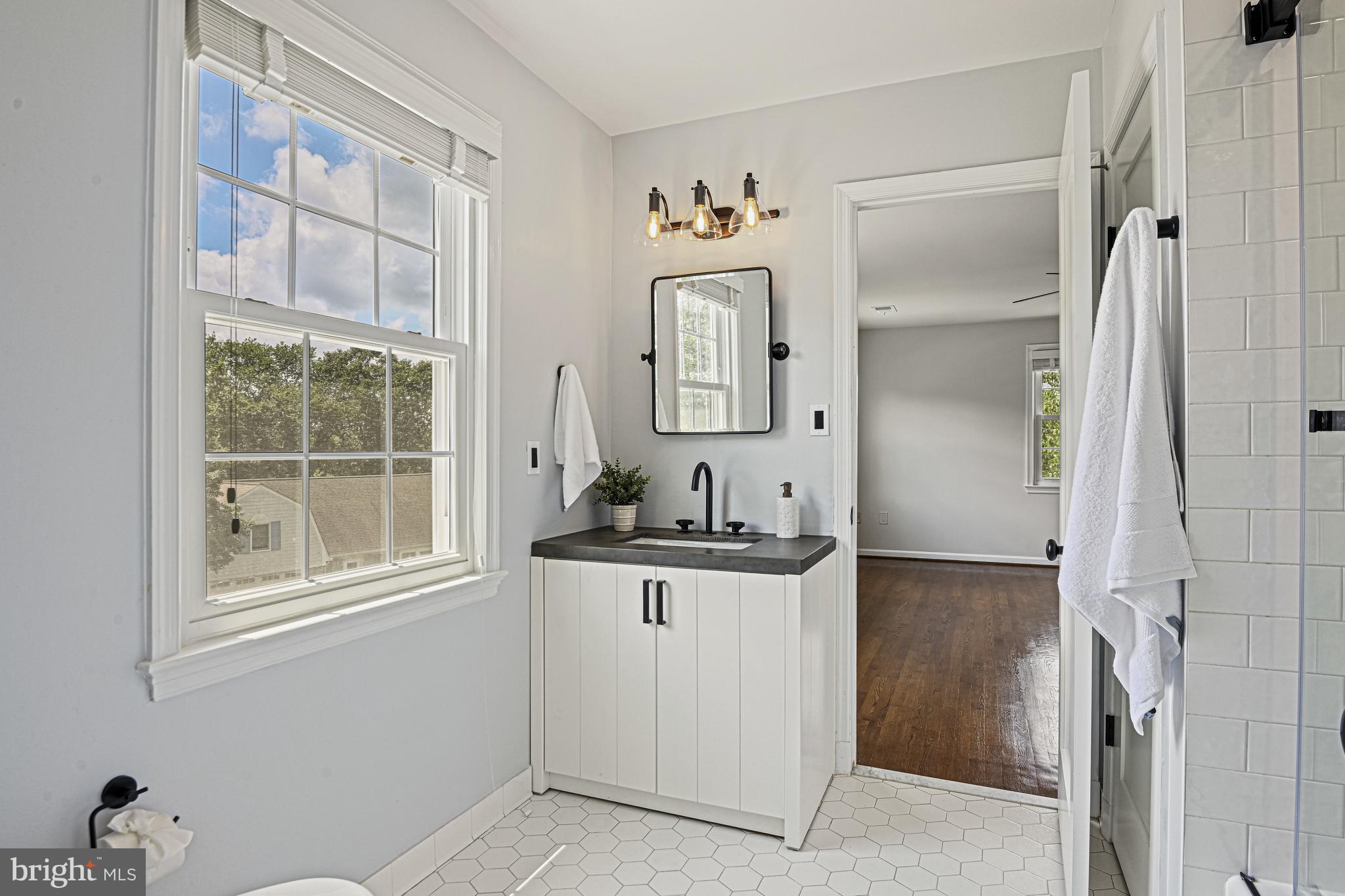 9810 Spring Ridge Ln