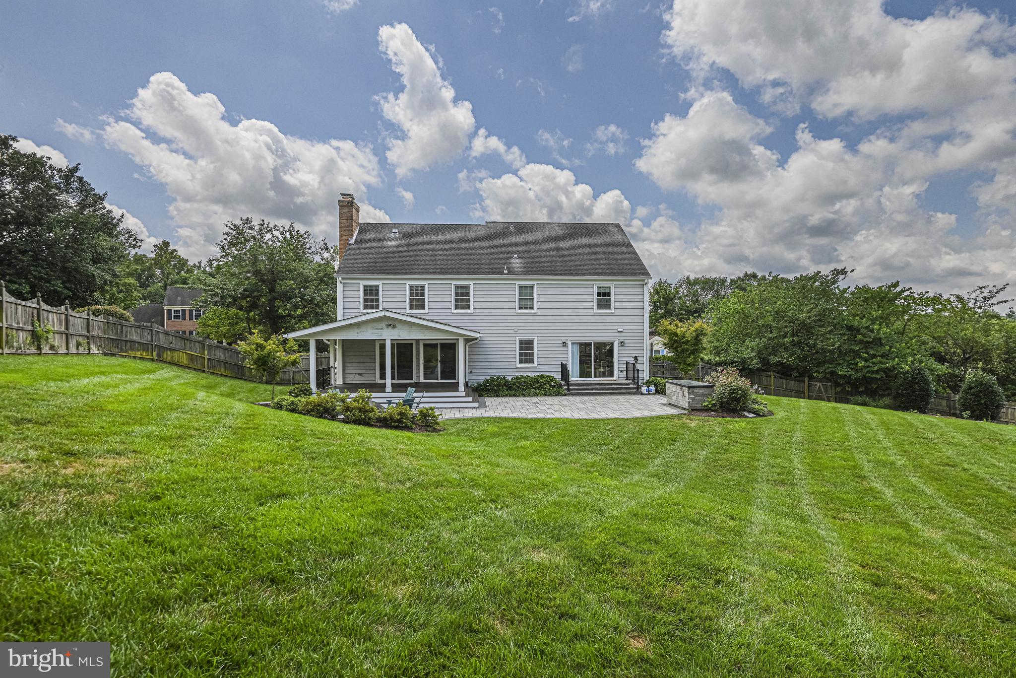 9810 Spring Ridge Ln