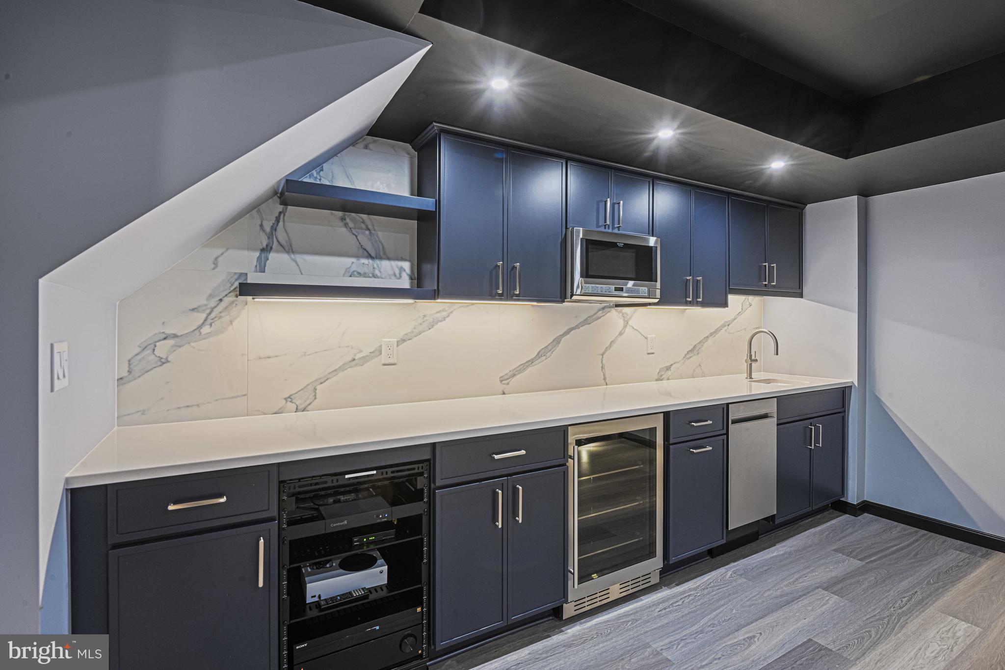 9810 Spring Ridge Ln