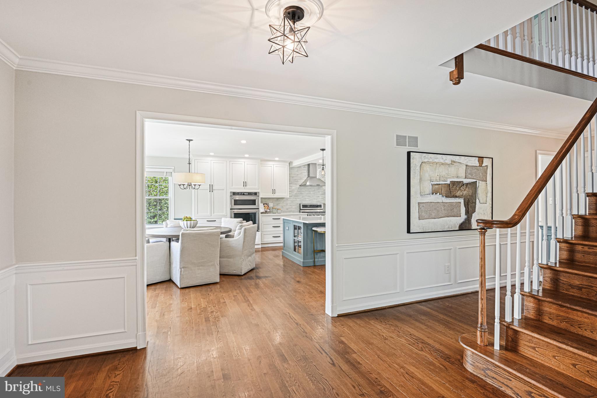 9810 Spring Ridge Ln