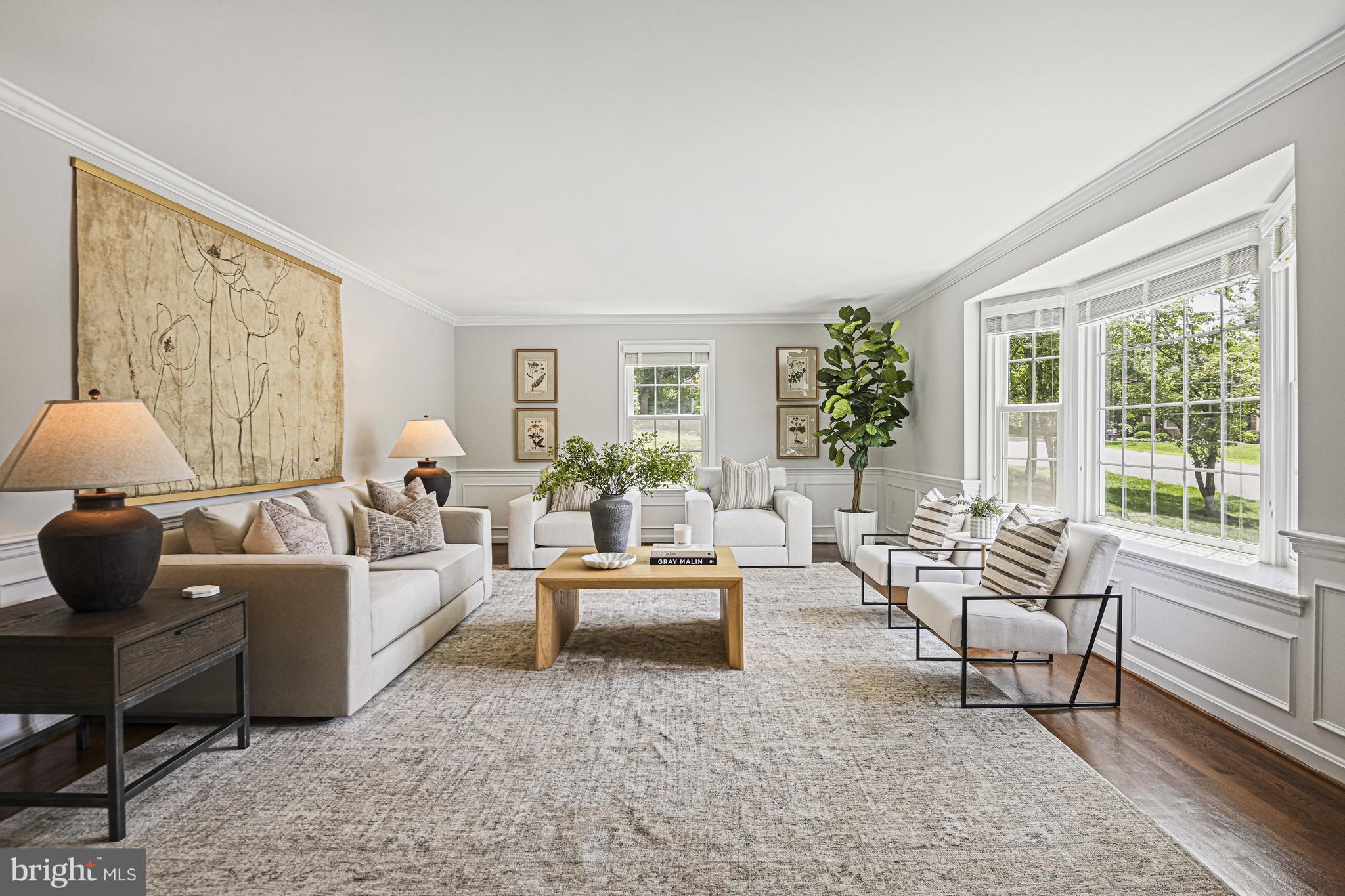 9810 Spring Ridge Ln