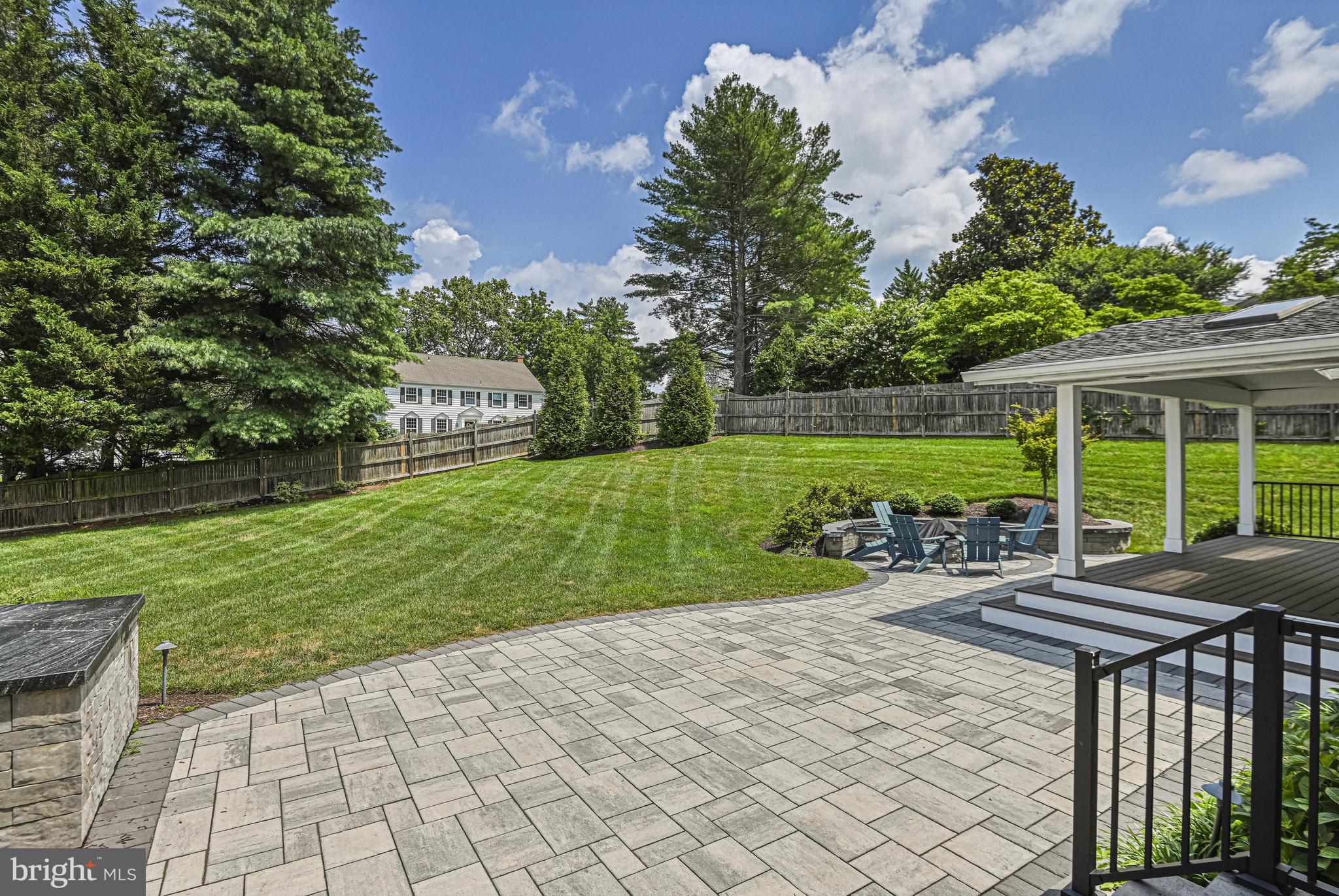 9810 Spring Ridge Ln