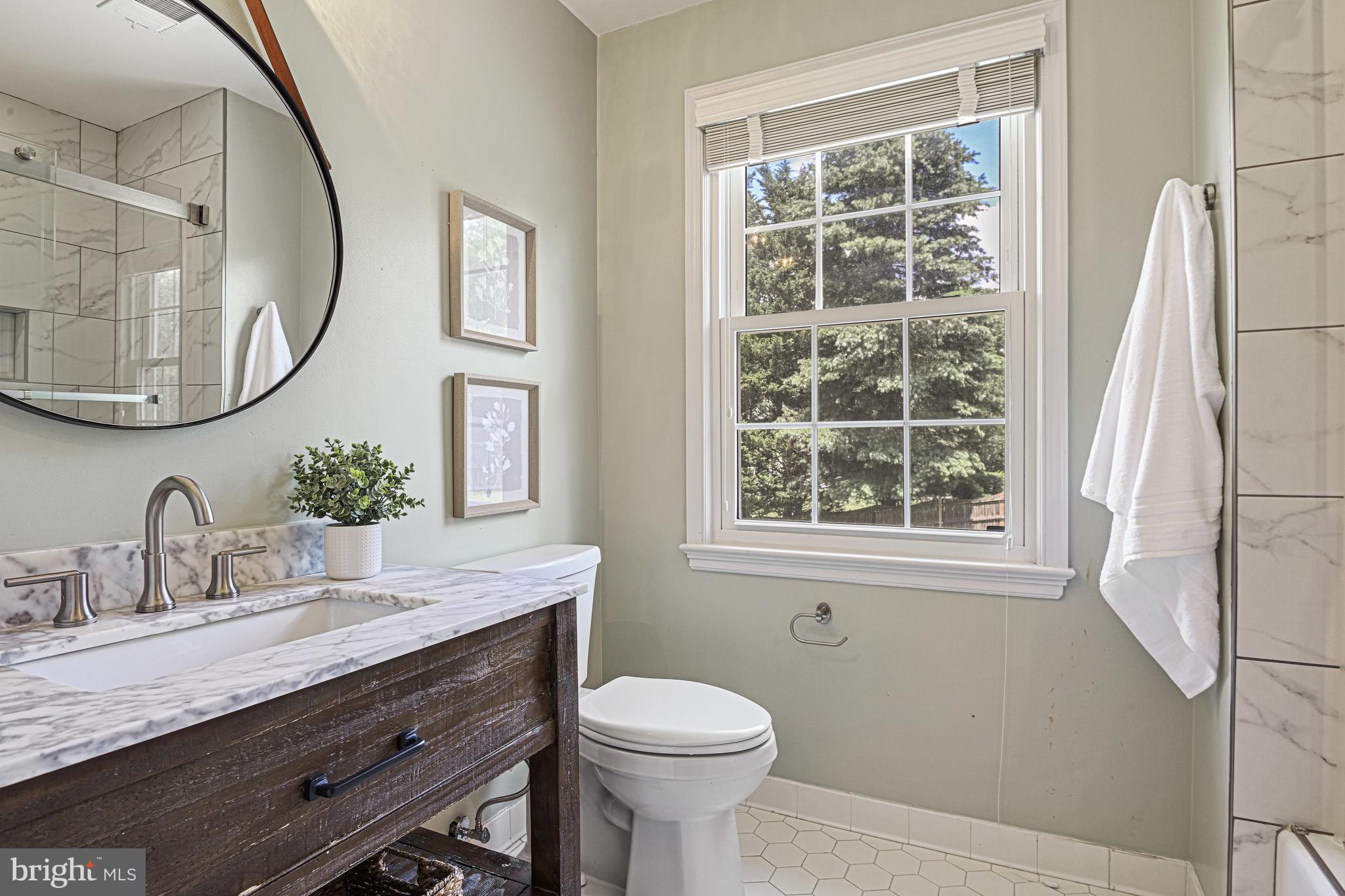 9810 Spring Ridge Ln