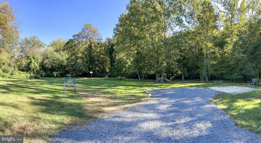 4819 BENTONBROOK DRIVE