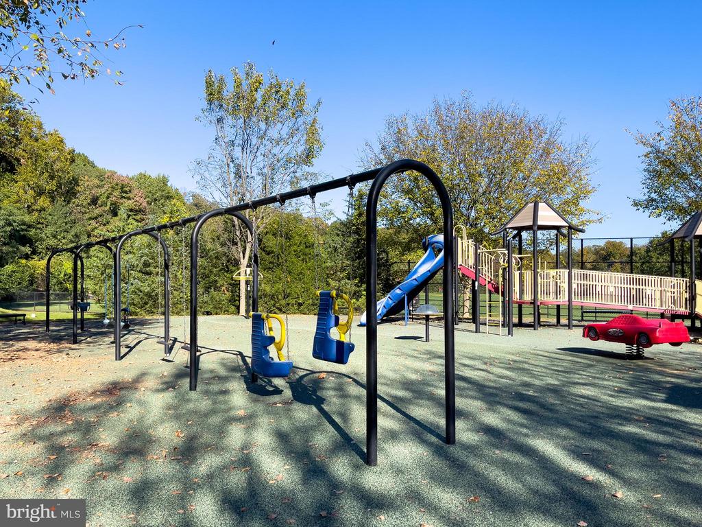 4819 BENTONBROOK DRIVE