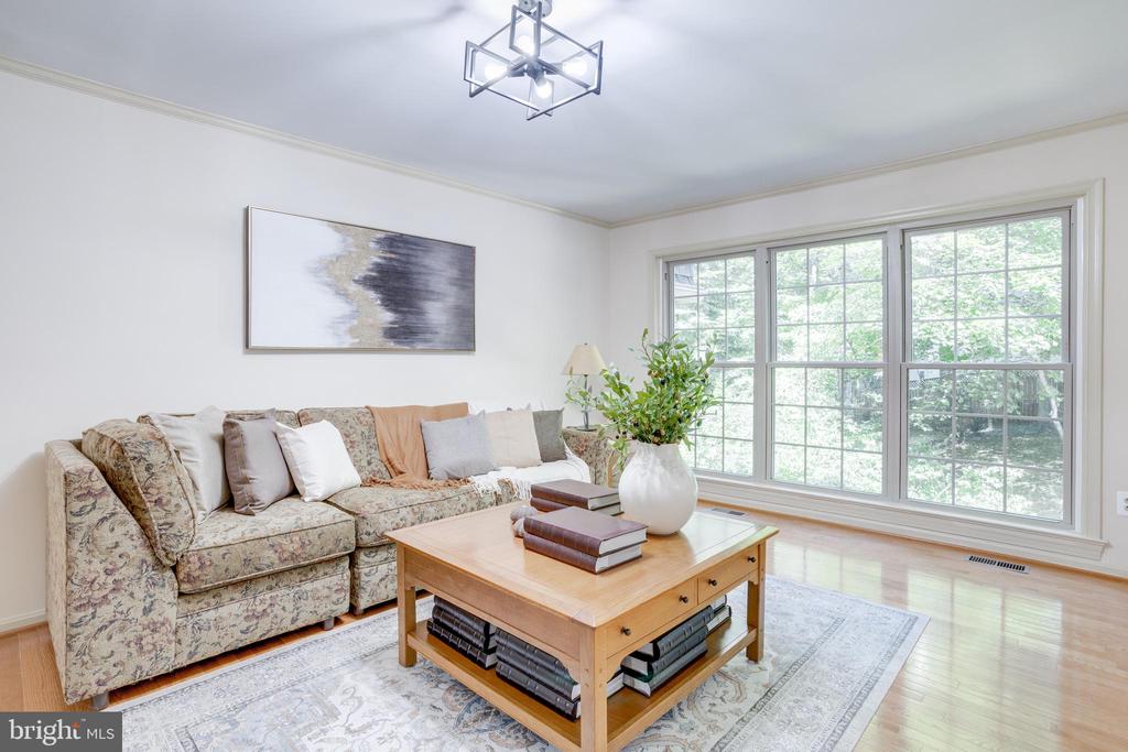 4819 BENTONBROOK DRIVE