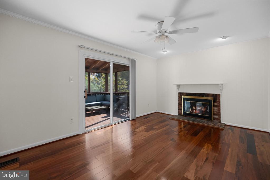 13609 ELLENDALE DR