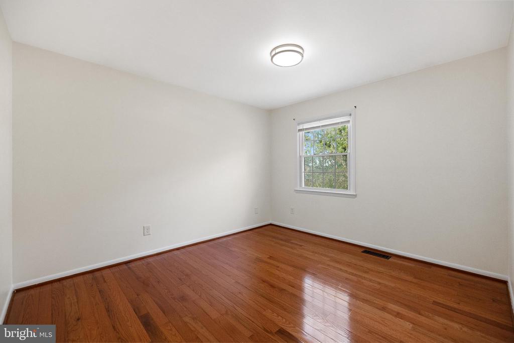 13609 ELLENDALE DR
