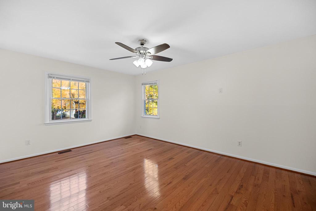 13609 ELLENDALE DR