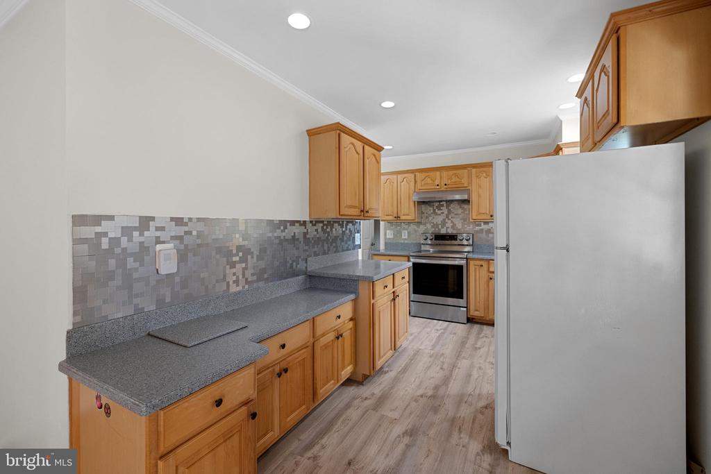 13609 ELLENDALE DR