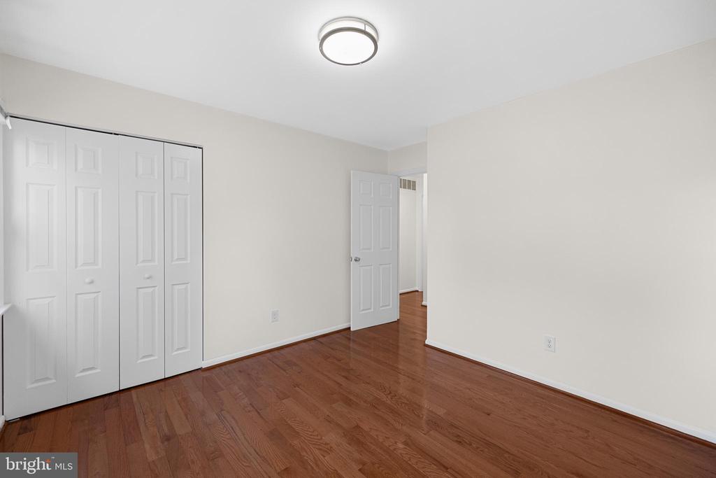 13609 ELLENDALE DR