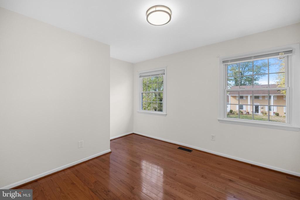 13609 ELLENDALE DR