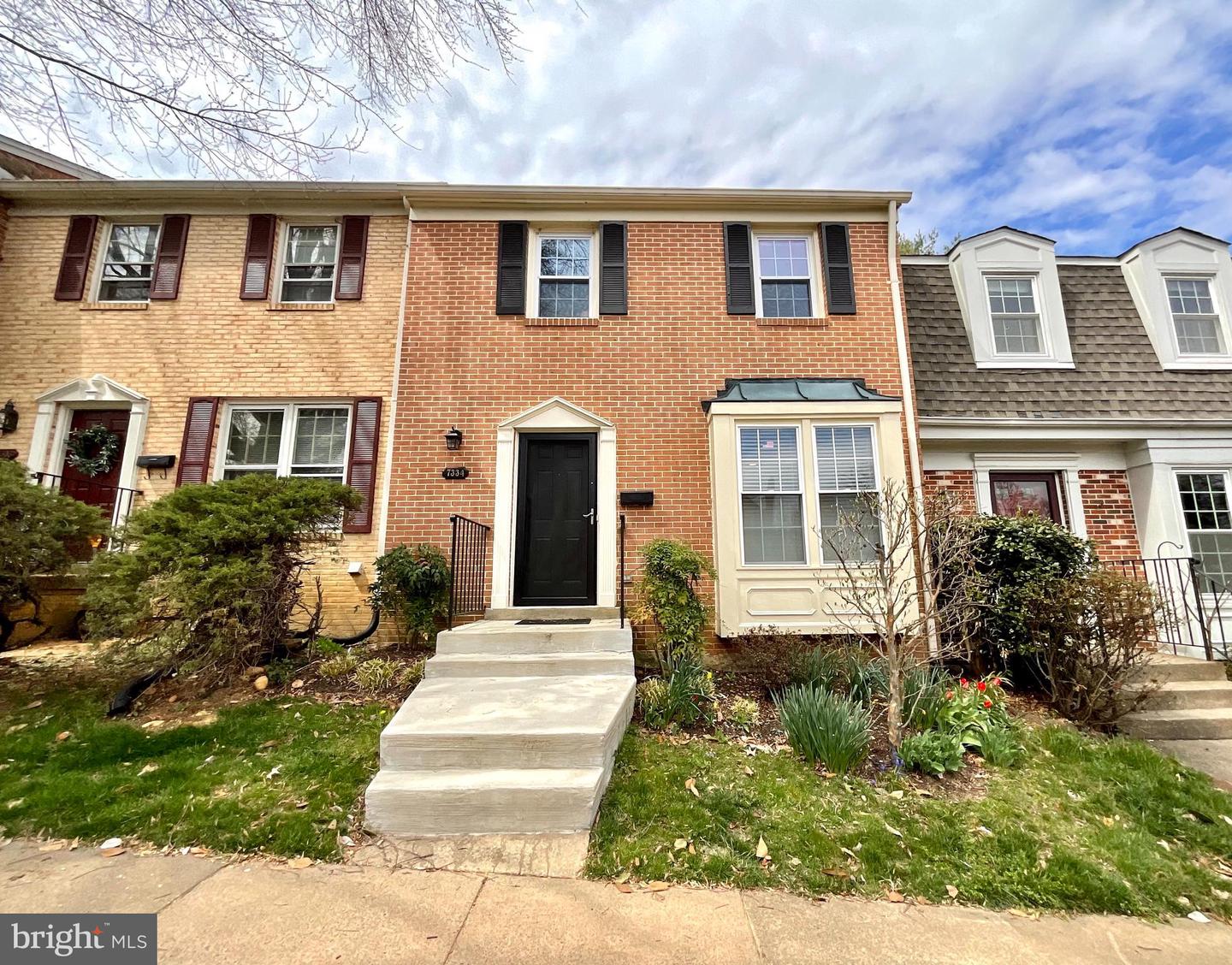 7334 ROCKFORD DR