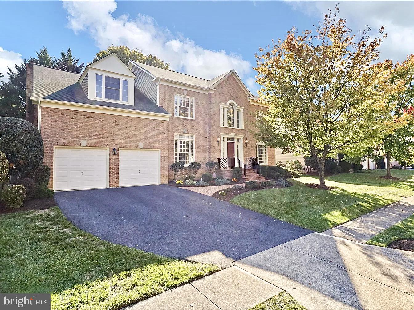 1911 KENTSDALE LN