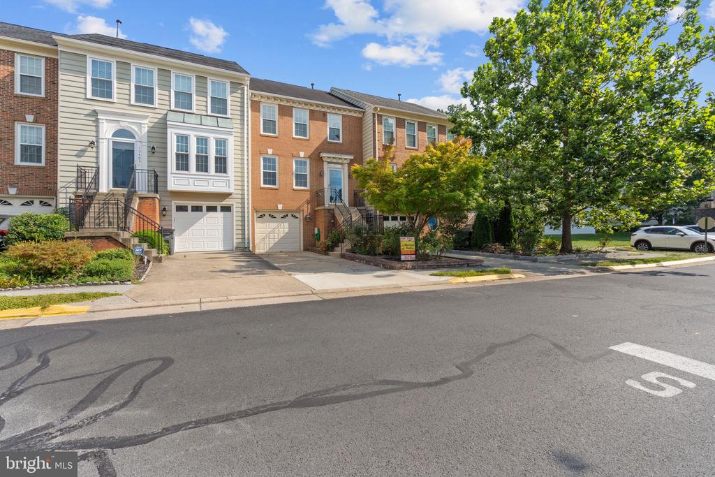 12797 DOGWOOD HILLS LANE